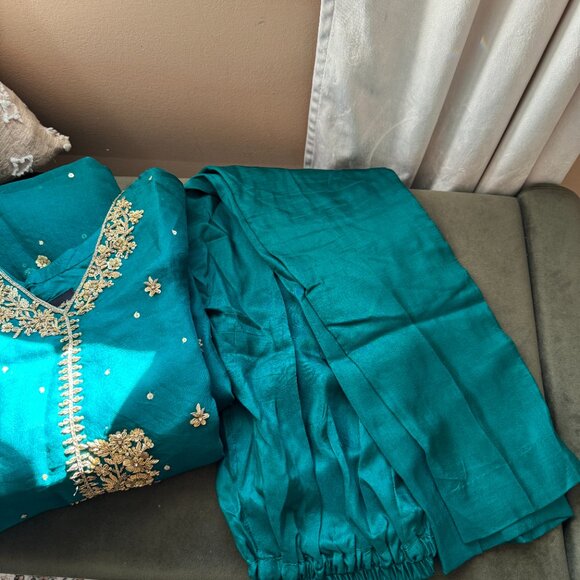 ORIGINAL Agha Noor Bridal Studio Suit | Pakistani | Wedding Wear - Picture 5 of 5